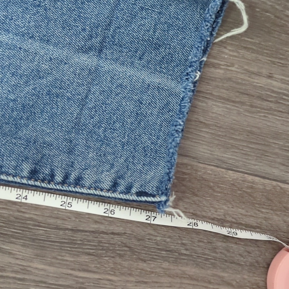 ❤️5/$25 Old Navy Mid-Wash Ankle Jeans - Picture 7 of 9